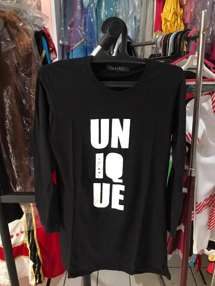 Baju Kaos Hitam