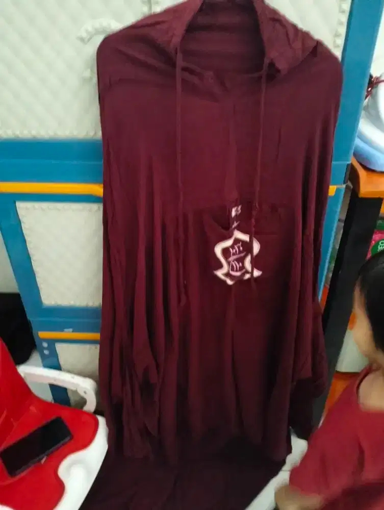 Mukena terompah marun