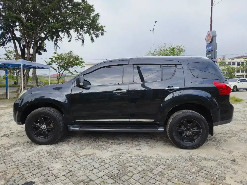 ISUZU MU-X 2016