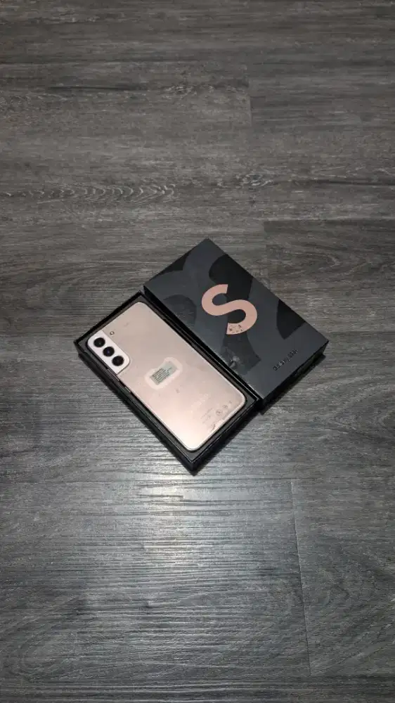 samsung S22+ 8/256GB