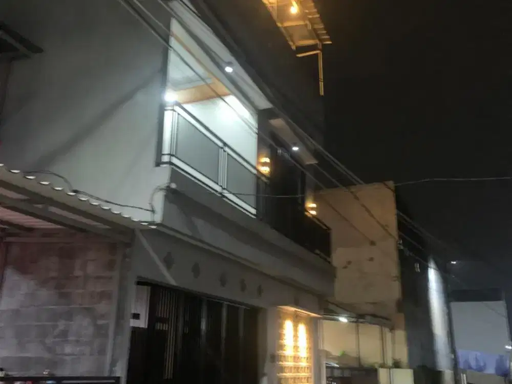 Rumah 3 lantai siap huni sukamenak