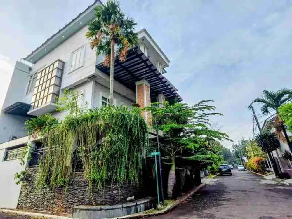 Rumah Bagus dan Luas Full Furnished Bukit Cinere