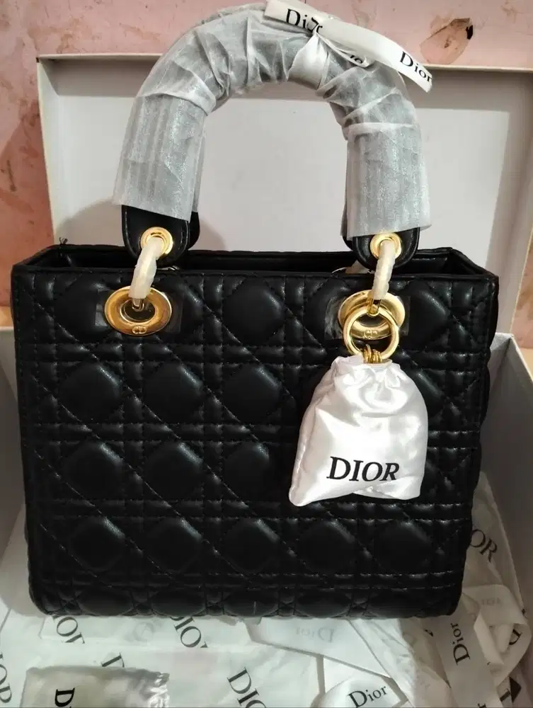 Tas Handbag Quilted Elegan Premium (Belum dipake, hanya unboxing)