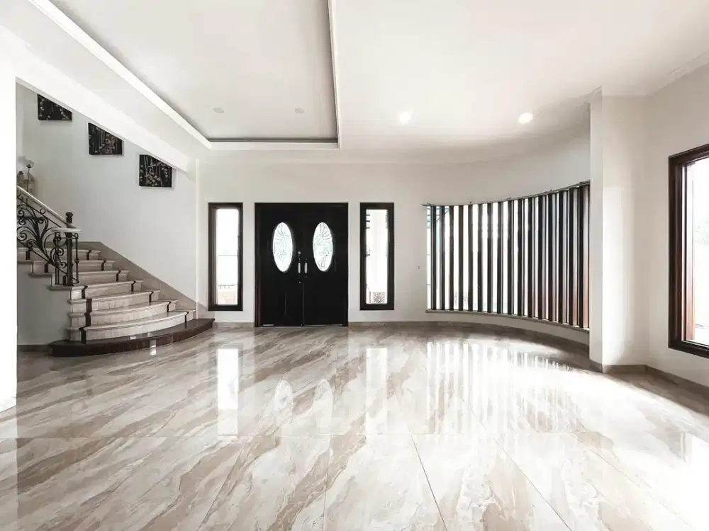 Jual Rumah Puri Indah Jakarta Barat LT 274 m2 LB 400 m2 Hoek Siap Huni