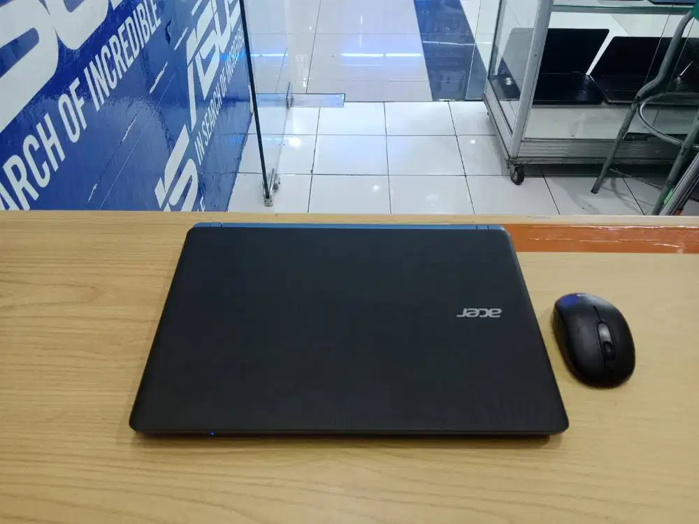 DILIRIK LAPTOP ACER ES1-432 CELERON RAM 2GB HDD 500GB SIAP PAKAI