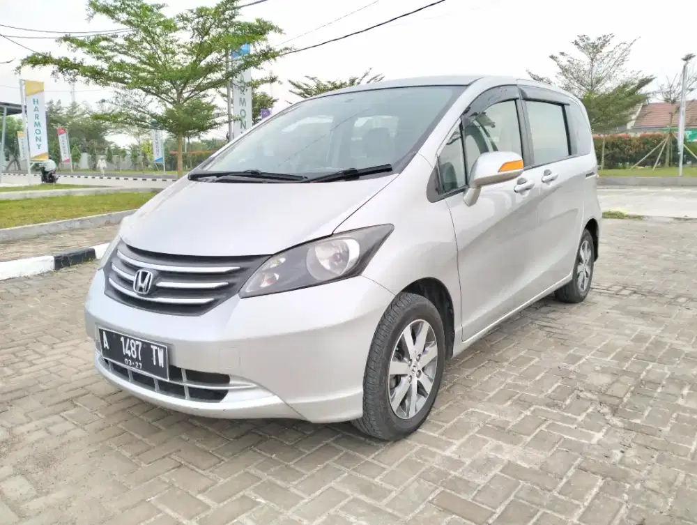Honda freed psd 2010 matic