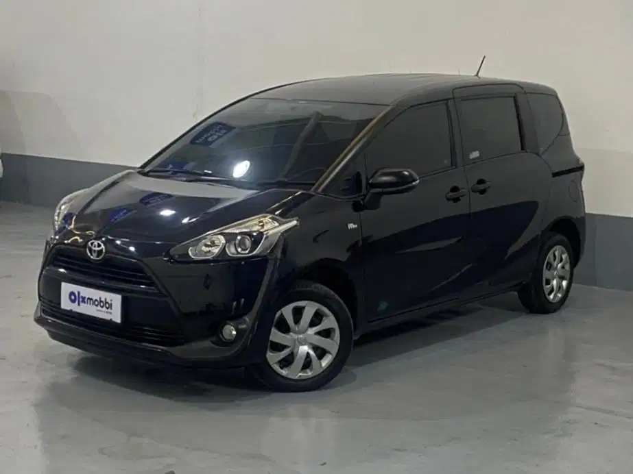 Toyota Sienta 1.5 E Bensin-MT 2017 Hitam BBYF