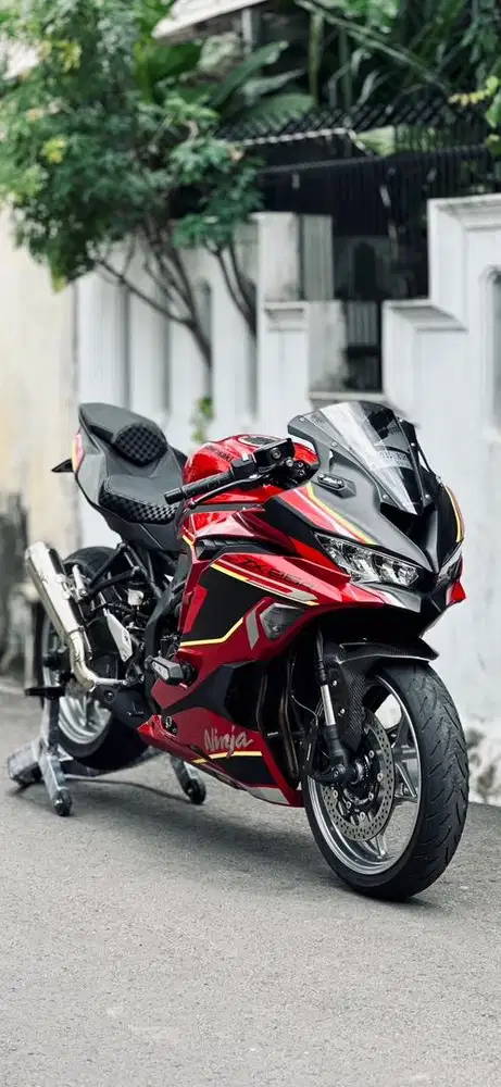 Kawasaki ZX25 ZX25R ZX 25 ZX25 R NINJA 250 25R ABS QS MERAH