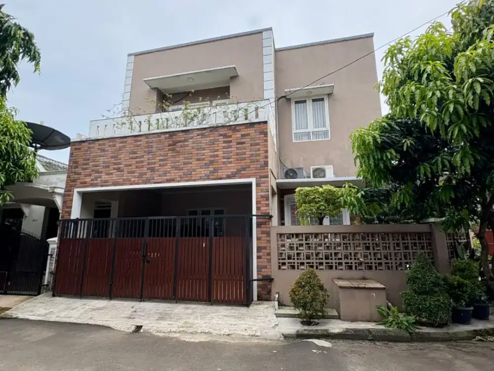 Termurah!! Dijual Cepat Rumah Cantik 2,5 Lantai, Bagus, Terawat Banyak Bukaan Udara Di Nusaloka Bsd Tangerang Selatan