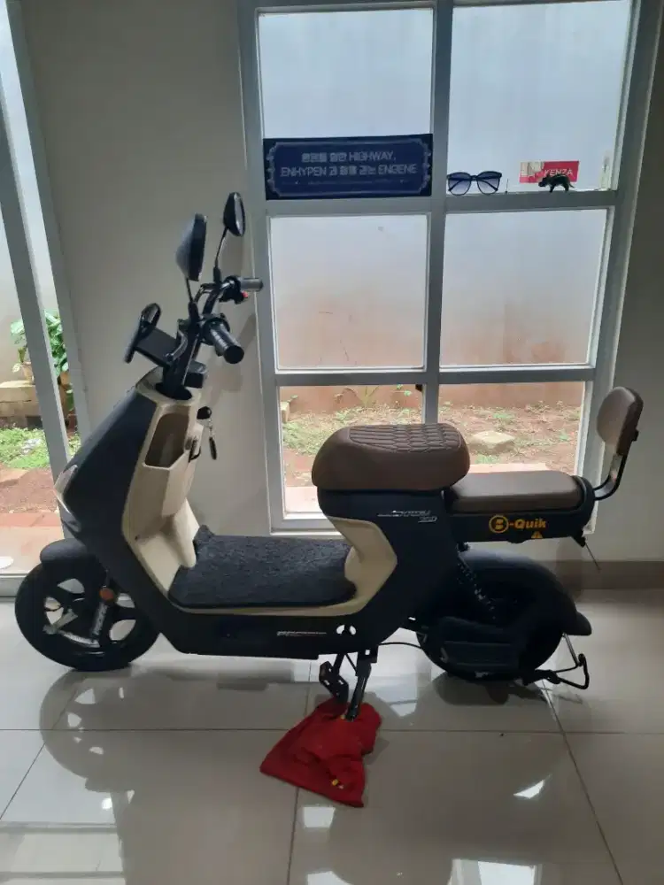 Jual Sepeda Listrik Pacific Zeckrom 300 Like New Low KM