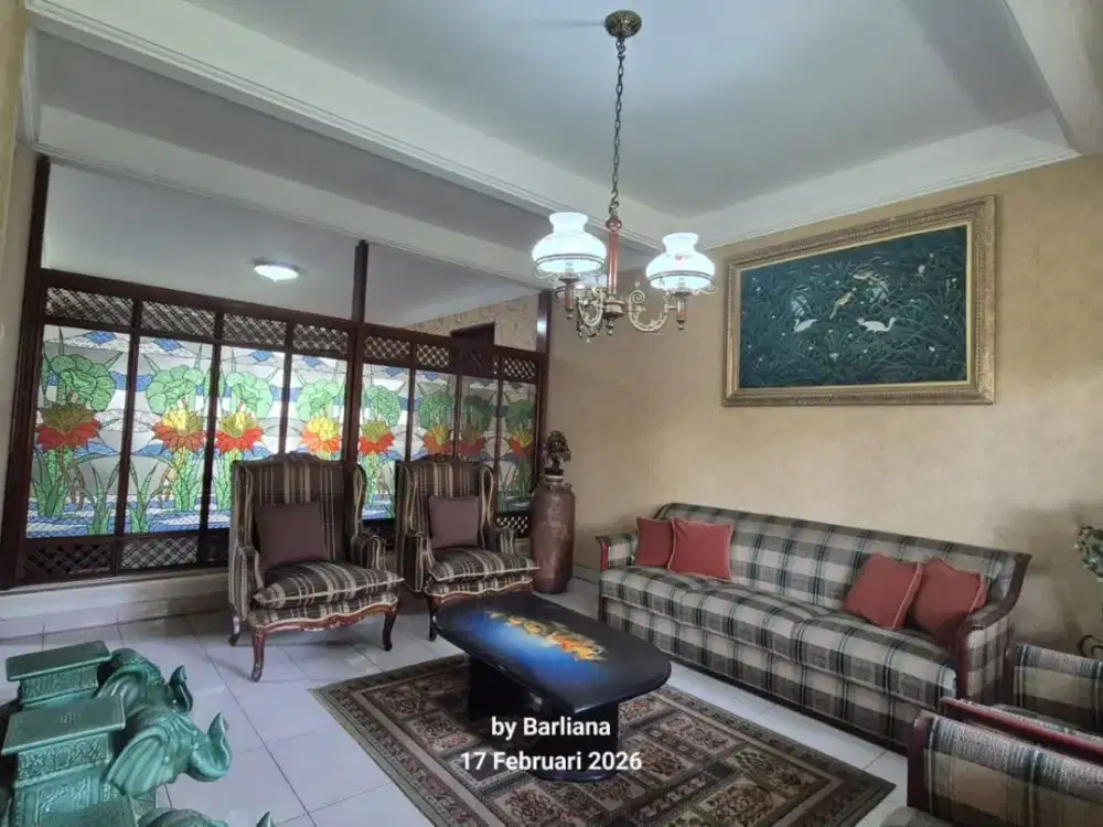 Rumah pusat kota tubagus ismail bandung