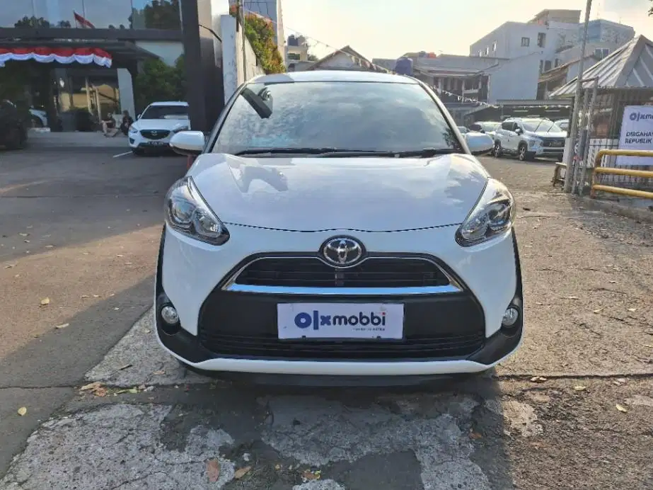 LOW DP Toyota Sienta 1.5 V Bensin-AT 2018 9RK