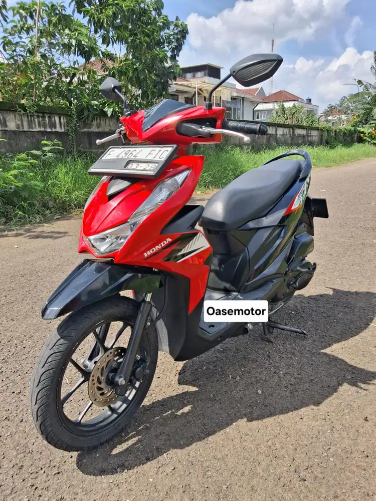(B) Honda Beat CBS FI Tahun 2023