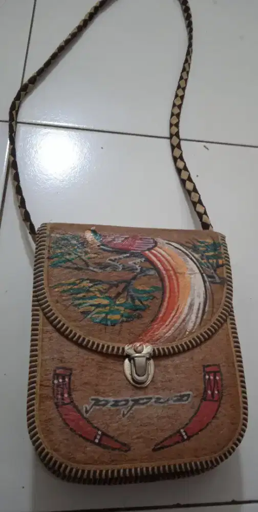 Tas Selempang Langka Kulit Kayu