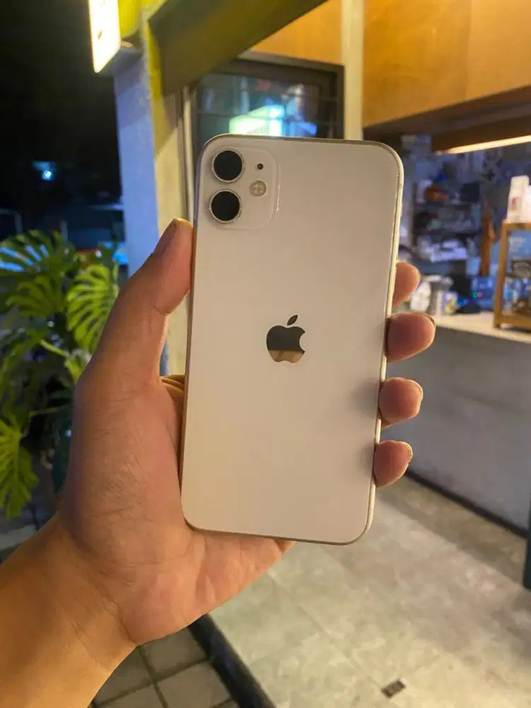 Dijual iPhone 11 128gb sinyal all operator