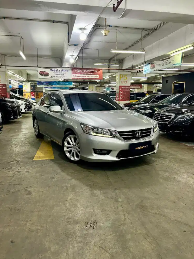 Low KM Honda Accord CR2 2.4 VTIL AT 2016 nik 2015 istimewa
