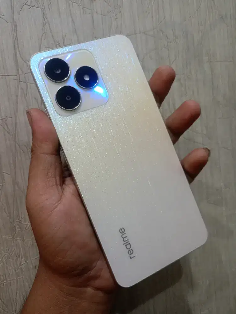 Realme C53 6/128 hp cas