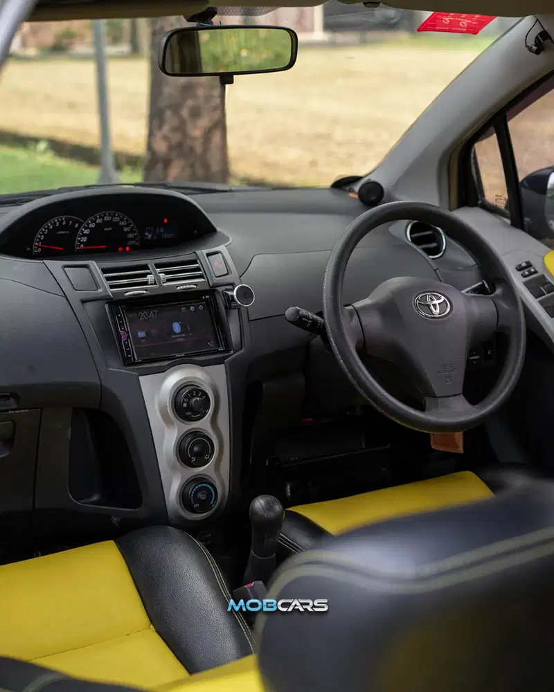YARIS E MT 2010 • LOW KM •