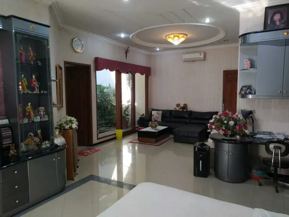 RIC.A068 Rumah Luas di Kendangsari Surabaya Kawasan Nyaman Siap Huni