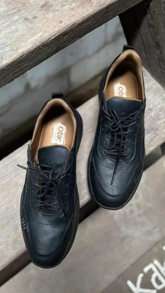 Sepatu Kulit Asli OTIV Teska Black