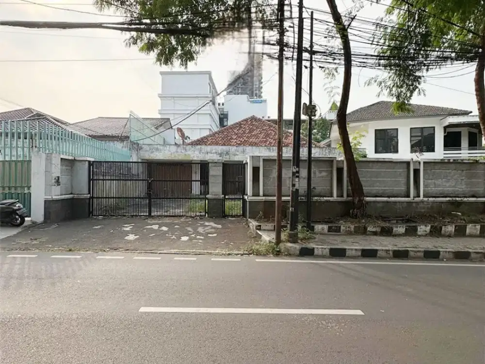 TERMURAH DIJUAL RUMAH LAMA HITUNG TANAH DI MENTENG JAKARTA PUSAT