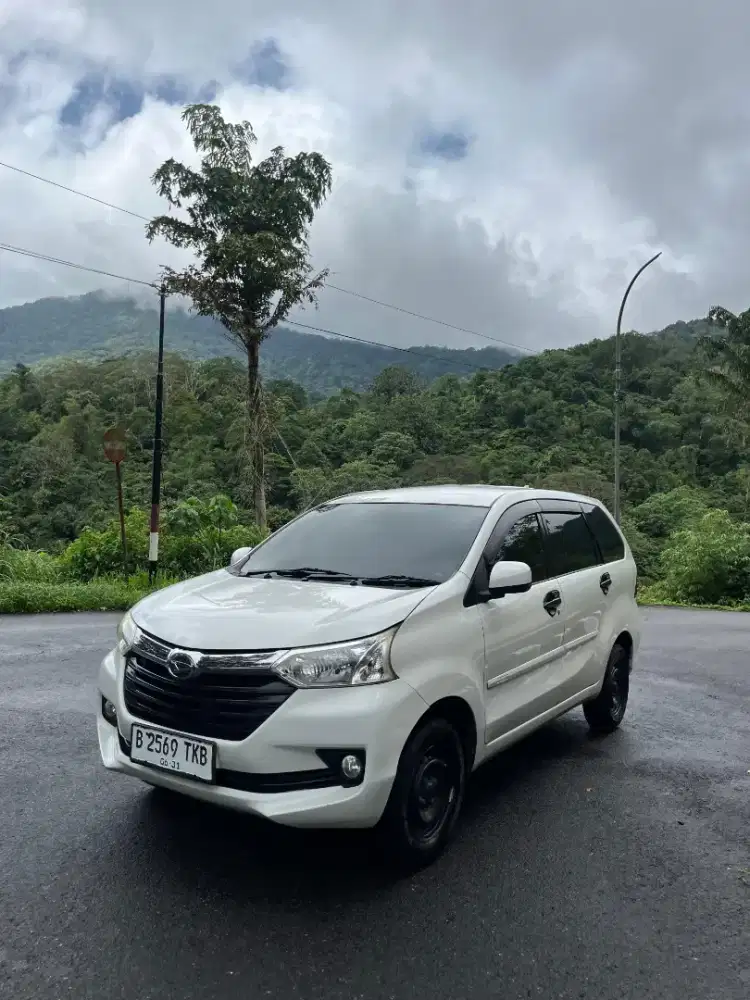 DIJUAL XENIA R STD 1.3 MT 2016