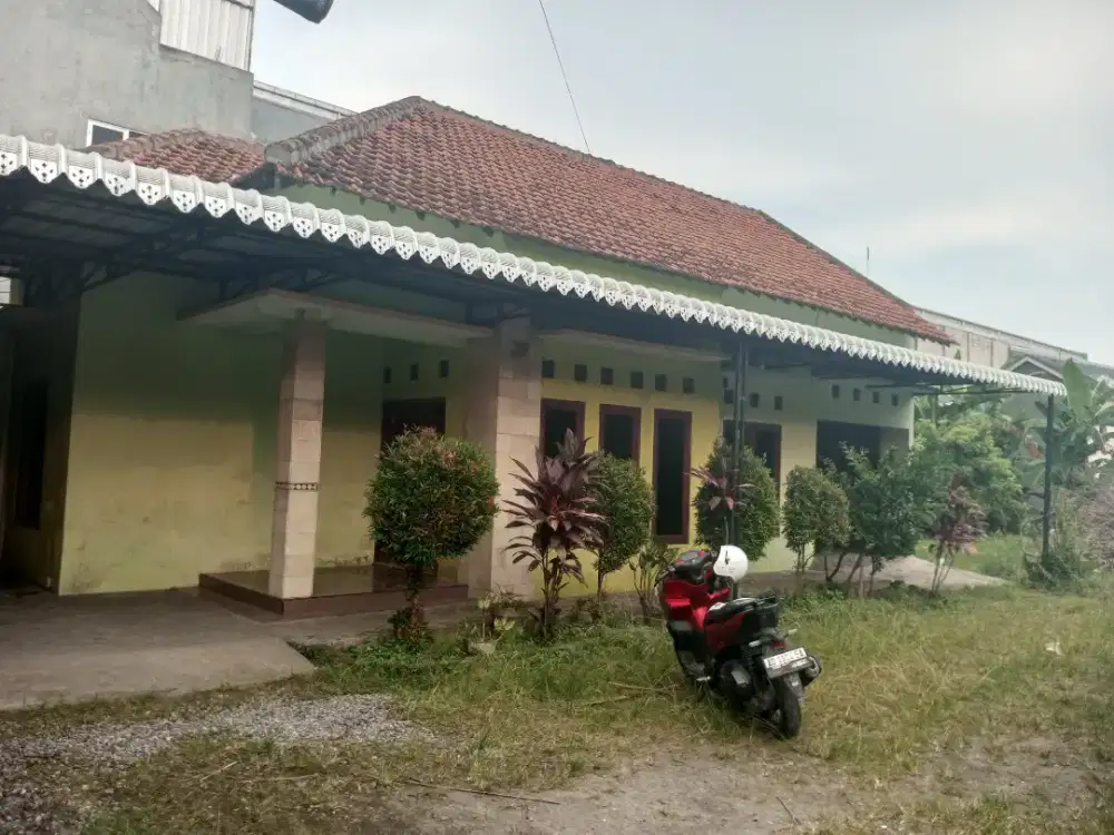 Rumah Dijual Di Jln Adisumarmo Colomadu Karanganyar