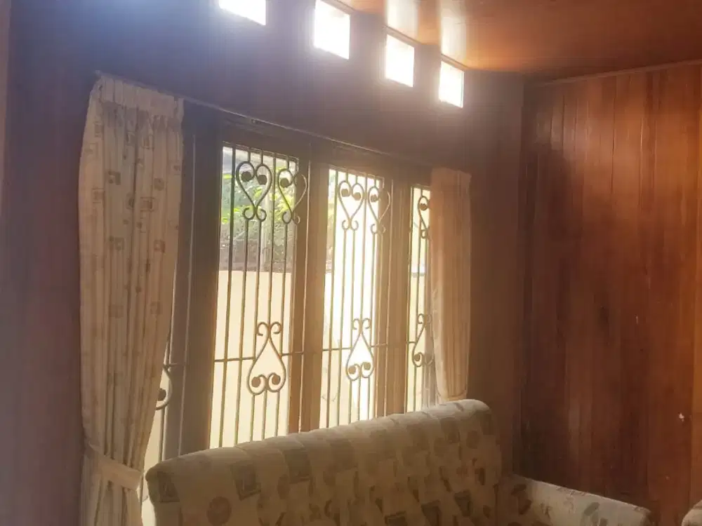 Rumah 3 Lantai Luas 310 Dalam Komplek Rawamangun