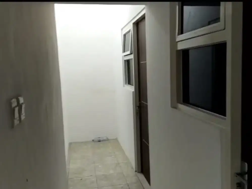 DI JUAL RUMAH KOST2AN SIAP HUNI LOKASI STRATEGIS