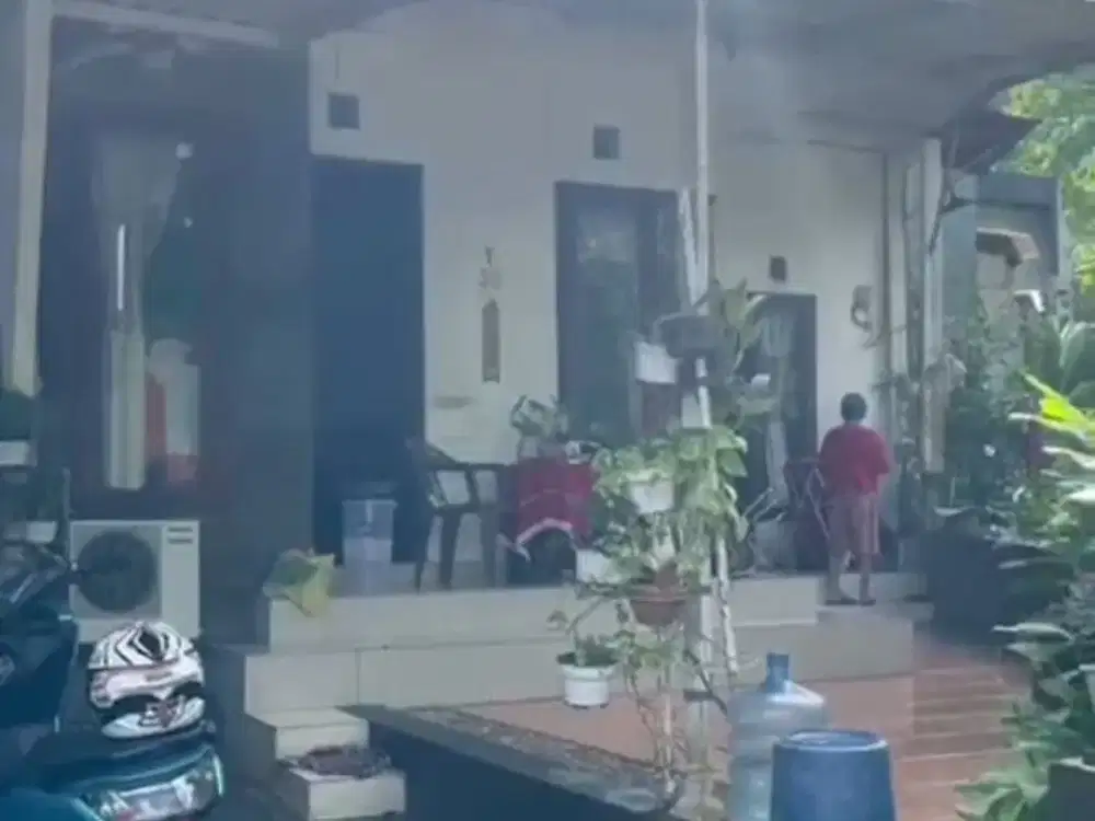 Hunian Nyaman 2 Lantai dengan 3 Kamar Tidur - DB