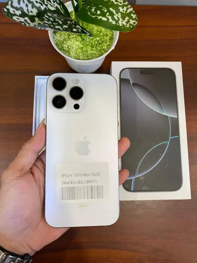 iPhone 16 Pro Max 256GB Silver Titanium iBox