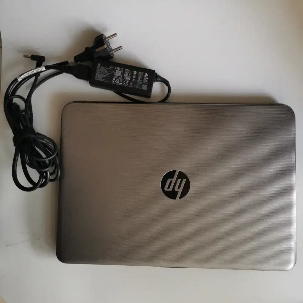 Laptop HP i3 gen 6 RAM 8GB HDD 320GB