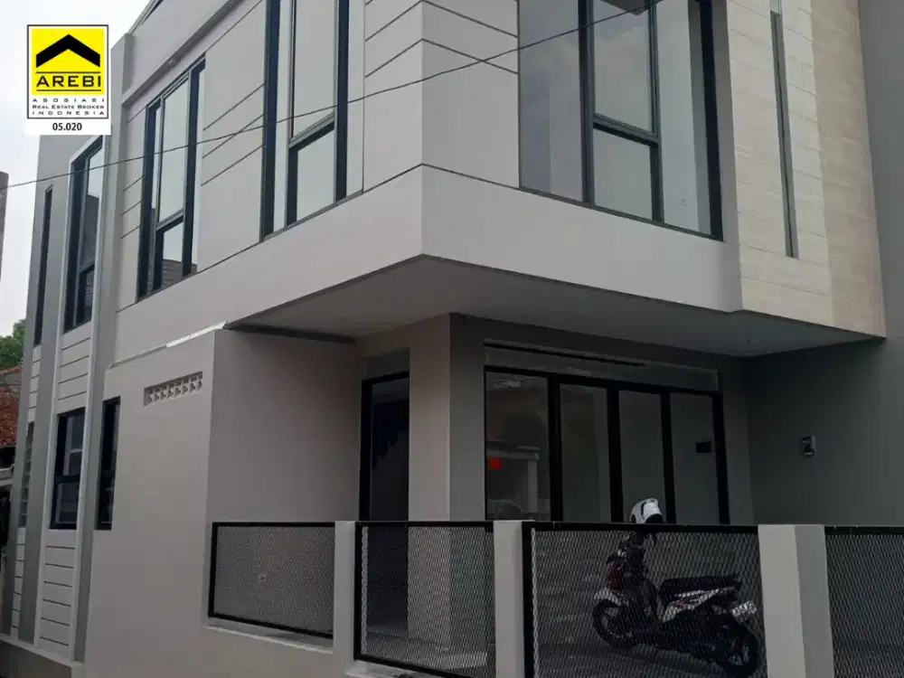 Rumah Hook 2 Lantai Strategis dengan Lingkungan Nyaman Leuwi Sari Bandung