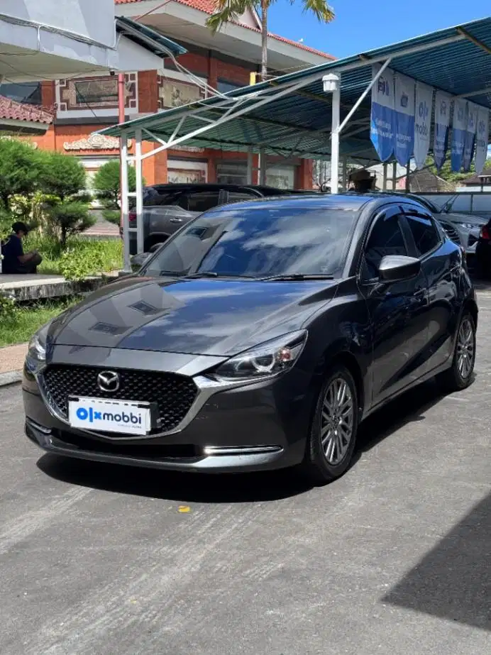 Mazda 2 1.5 GT Skyactiv Bensin AT 2020 Abu Abu