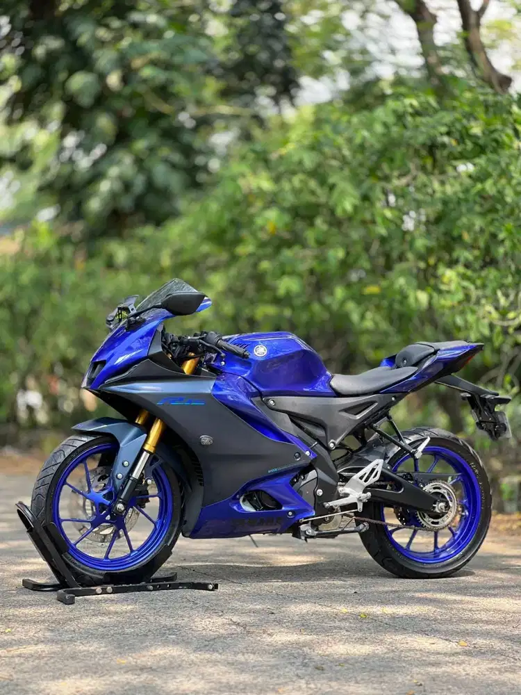 YAMAHA R15 V4 2023 BIRU KM 4K PAJAK PANJANG SIAP GASPOL