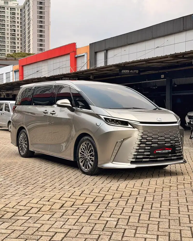 LEXUS LM350h 7seater 2025 TERMURAH !!