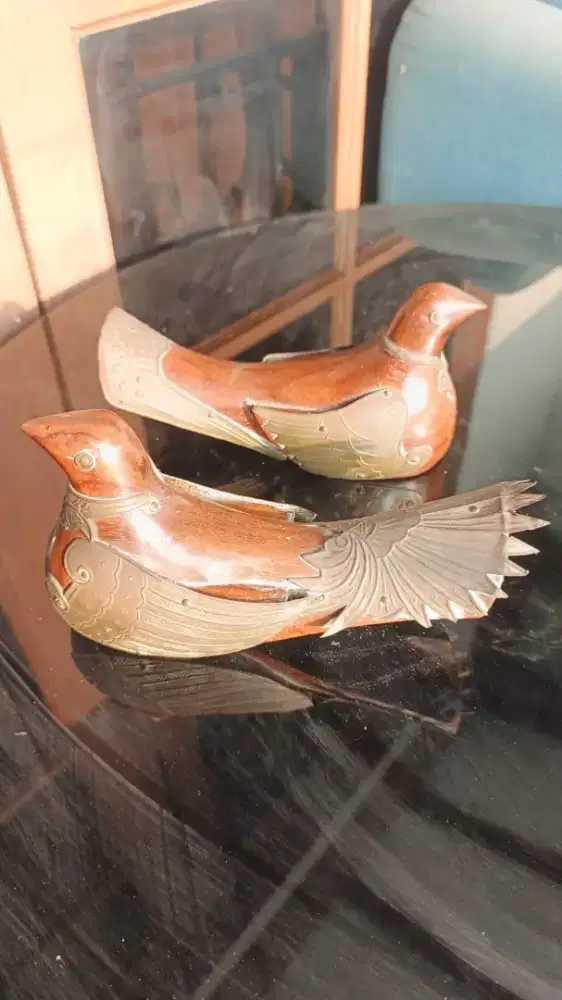 Pajangan Antik Sepasang Burung Kayu Mix Kuningan