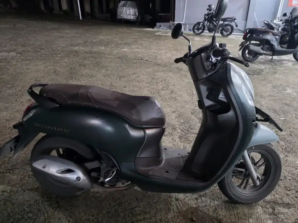 SCOOPY 2023 PRESTIGE