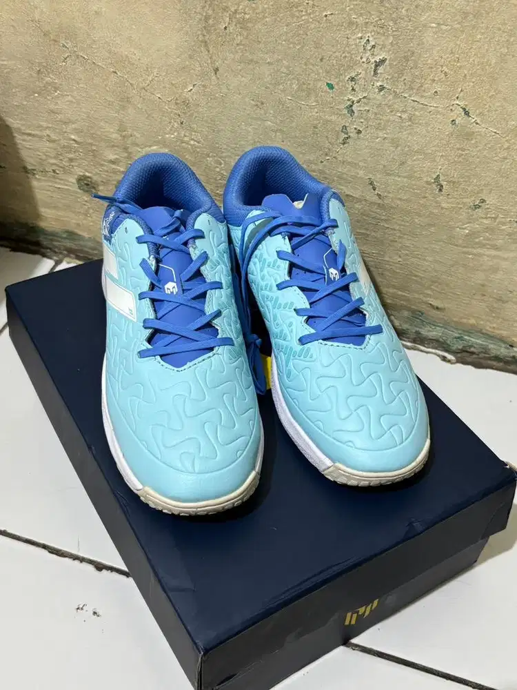 Sepatu Futsal MILLS Voltasala Apex M2