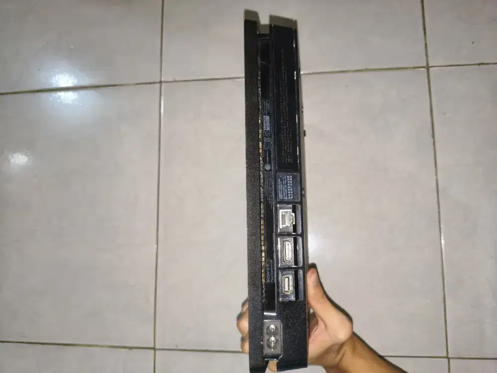 Jual PS 4 dan kasetnya