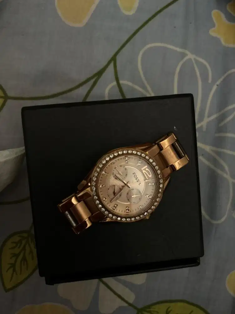 Jam fosil es 2811