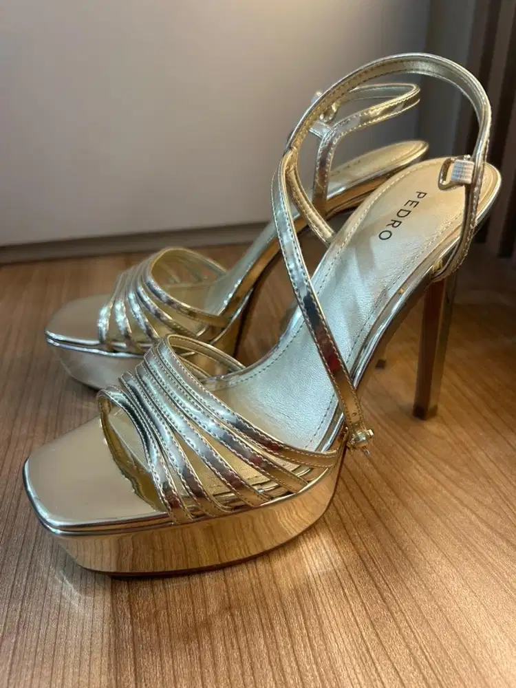 Preloved sepatu pedro