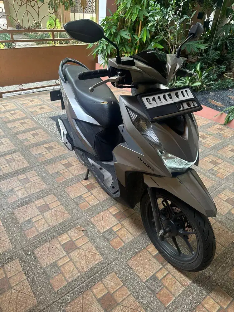 Honda BeAT Deluxe 2021 Silver – Pajak Hidup Panjang, Siap Pakai