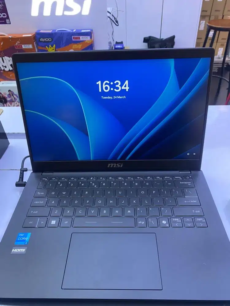 Laptop MSI MODERN 14 i3 gen 13 RAM 8GB 512
