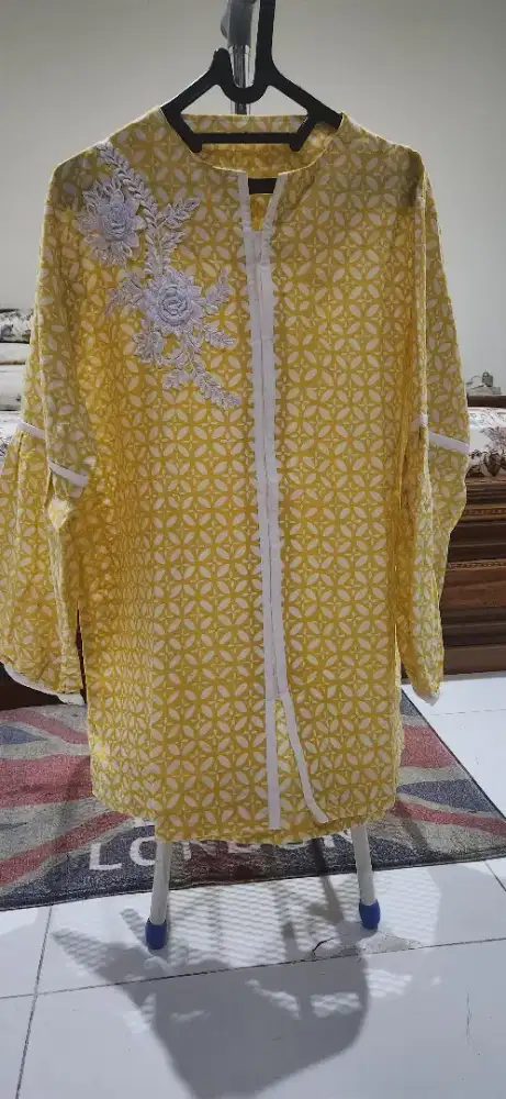 Baju batik menarik wanita