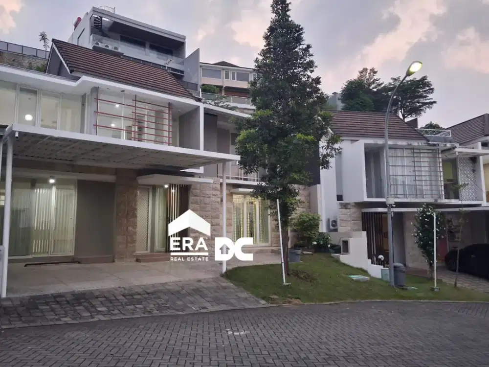 JUAL Rumah Mewah 3 Lantai Bonus AC 4 di Citragrand Semarang