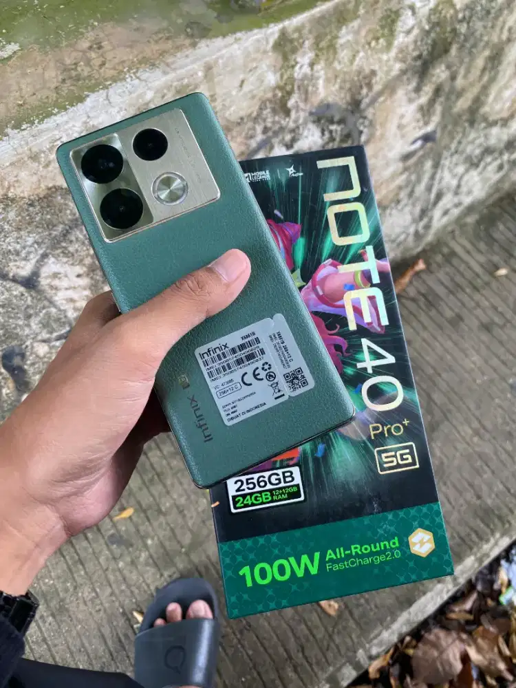 Infinix Note 40 Pro+ 5G (12/256)