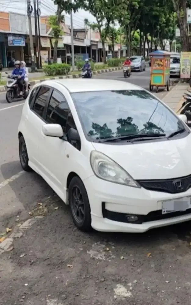 HONDA JAZZ GE8 1.5 S MANUAL 2012