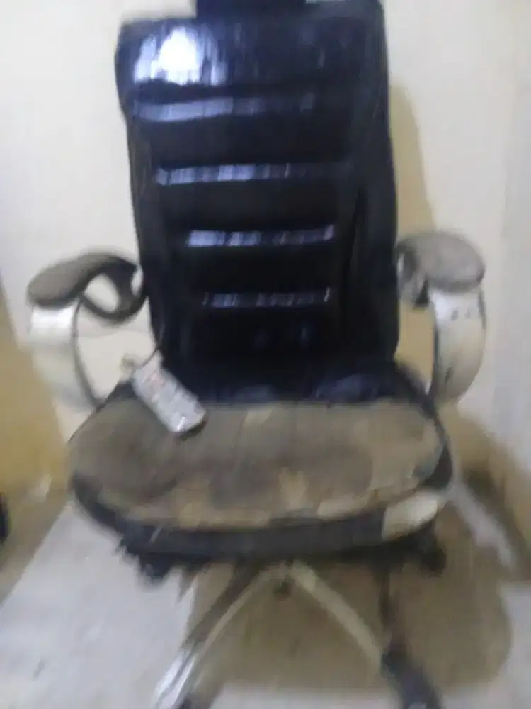 Bangku kantor bisa pijat