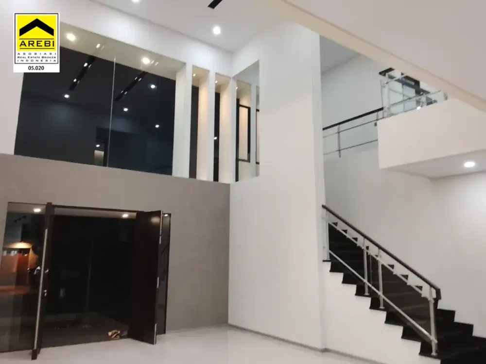 Hunian Premium 2 Lantai dengan Desain Elegan di Kawasan Prestisius Singgasana Bandung